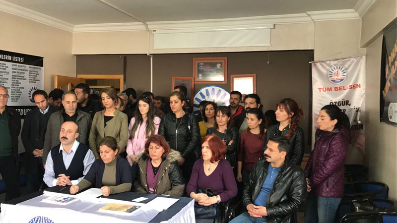 Diyarbakır'da KESK’e Bağlı Sendikaların Eski Şube Yöneticilerinin Gözaltına Alınması İle İlgili Basın Toplantısı Yapıldı