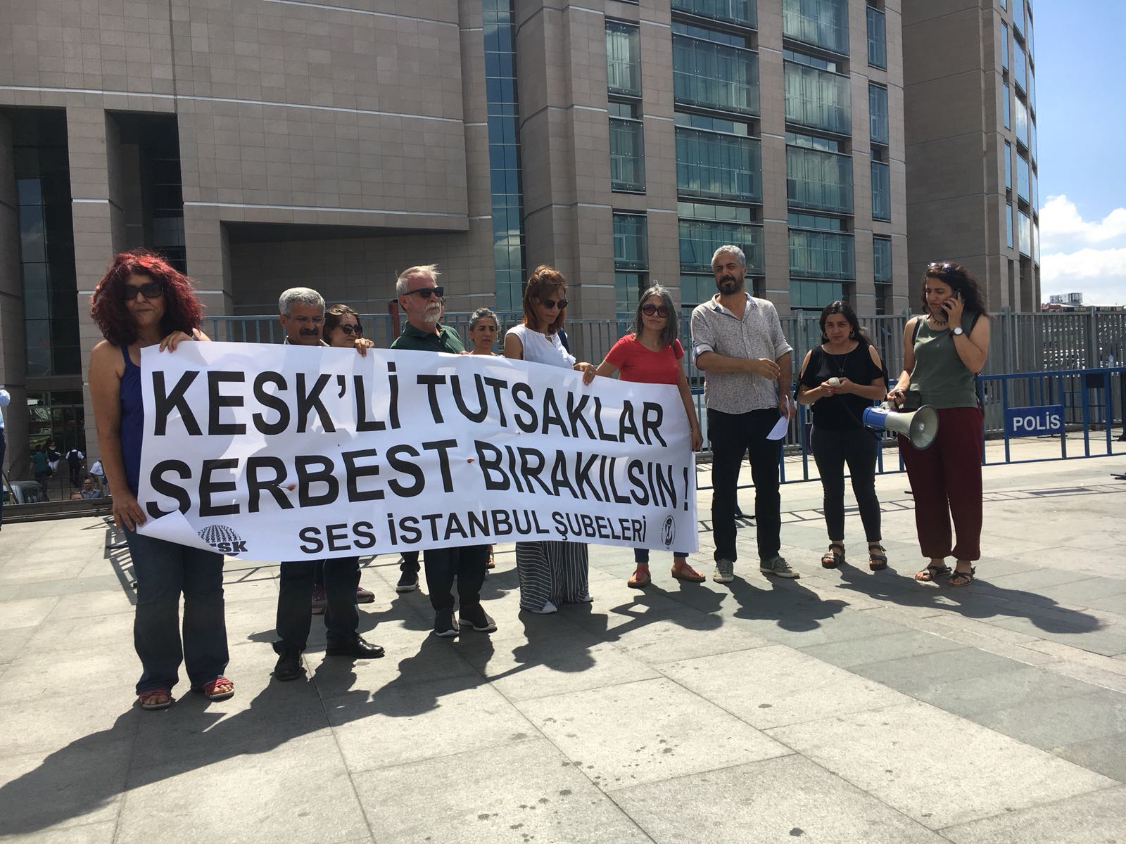 İstanbul Şubelerimiz KESK’li Tutsaklar ve Tutuklu Üyemiz Narin Duru İçin Gerçek Adalet İstedi