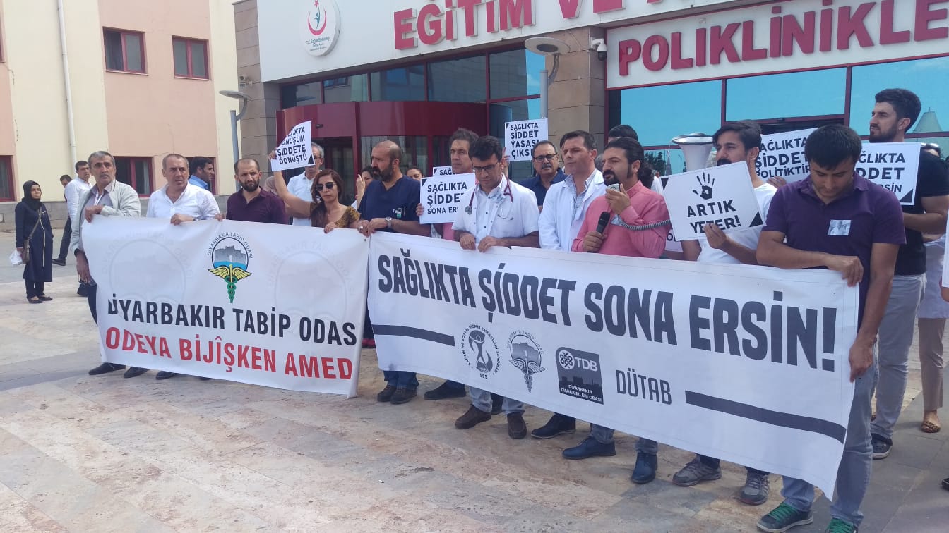 Diyarbakır: Sağlıkta Şiddet Yasası Çıkarılsın