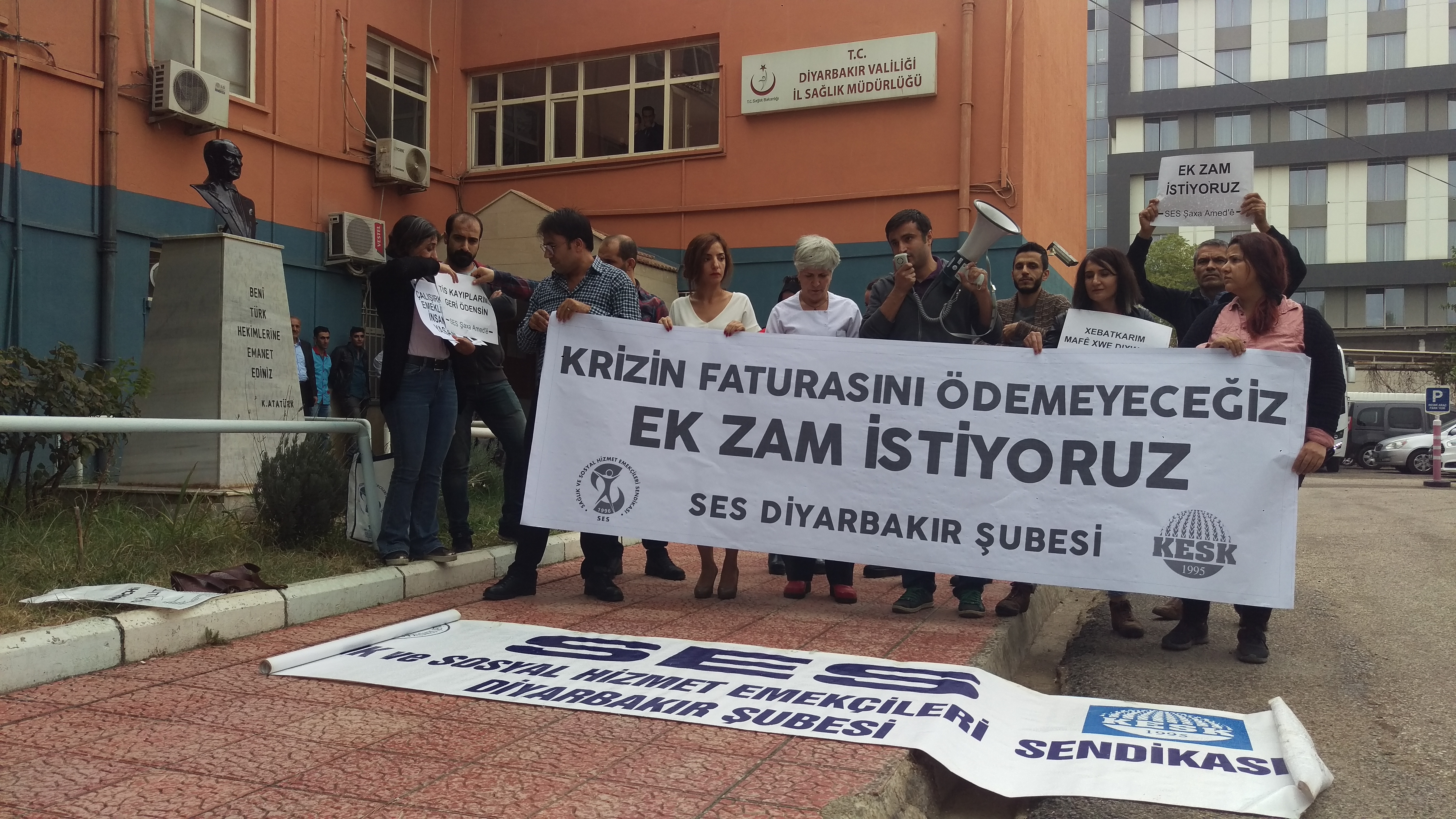 Diyarbakır: Bakanlığı ve Konfederasyonları Yeni Toplu Sözleşme İçin Göreve Çağırıyoruz!
