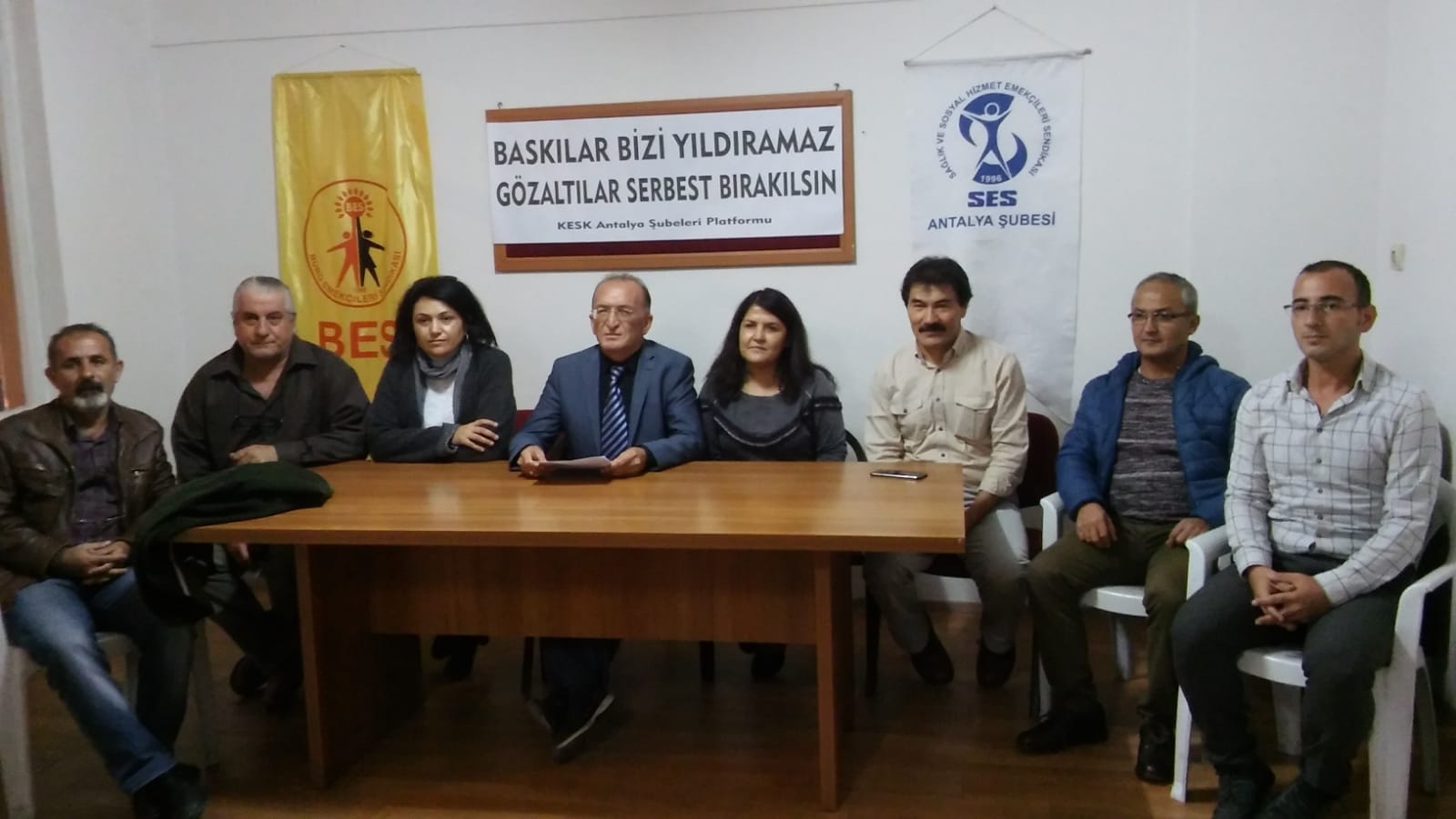 KESK Antalya Şubeler Platformu: Gözaltına Alınan Arkadaşlarımız Derhal Serbest Bırakılsın
