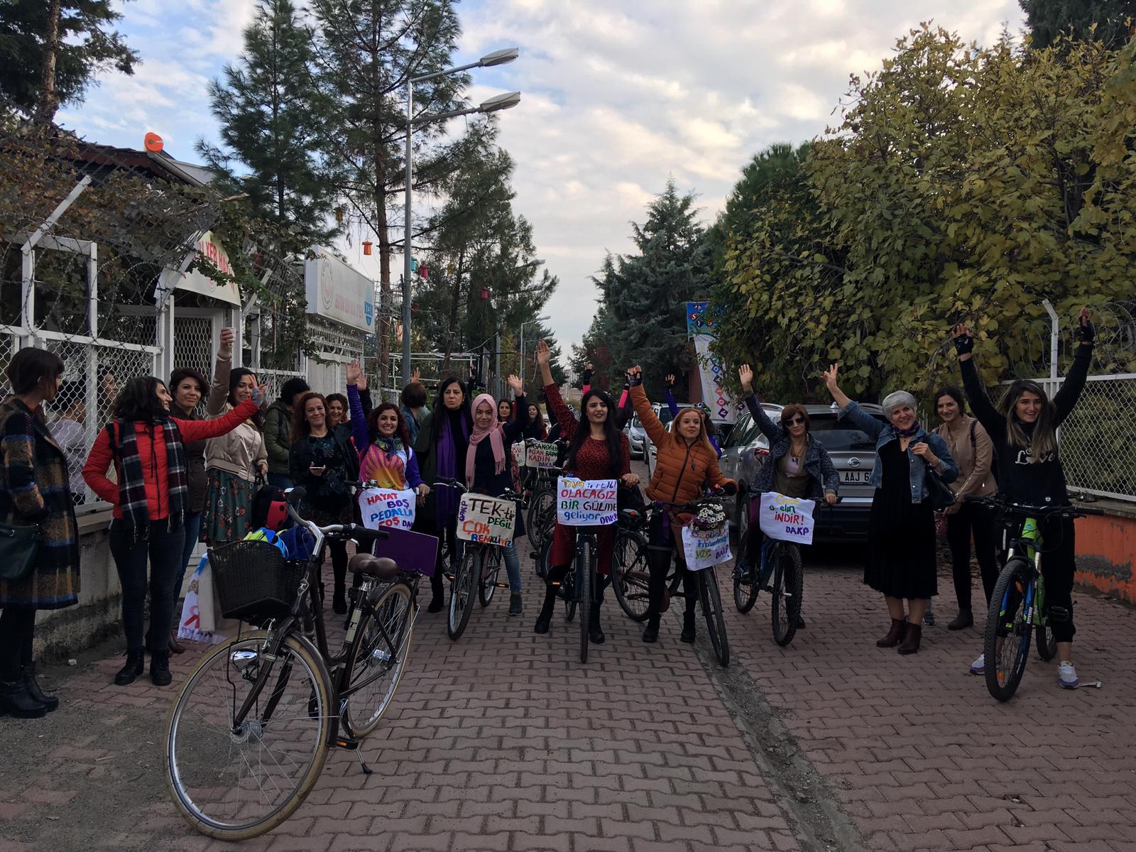 Diyarbakır’da Kadınlar Şiddete Karşı Pedal Çevirdi