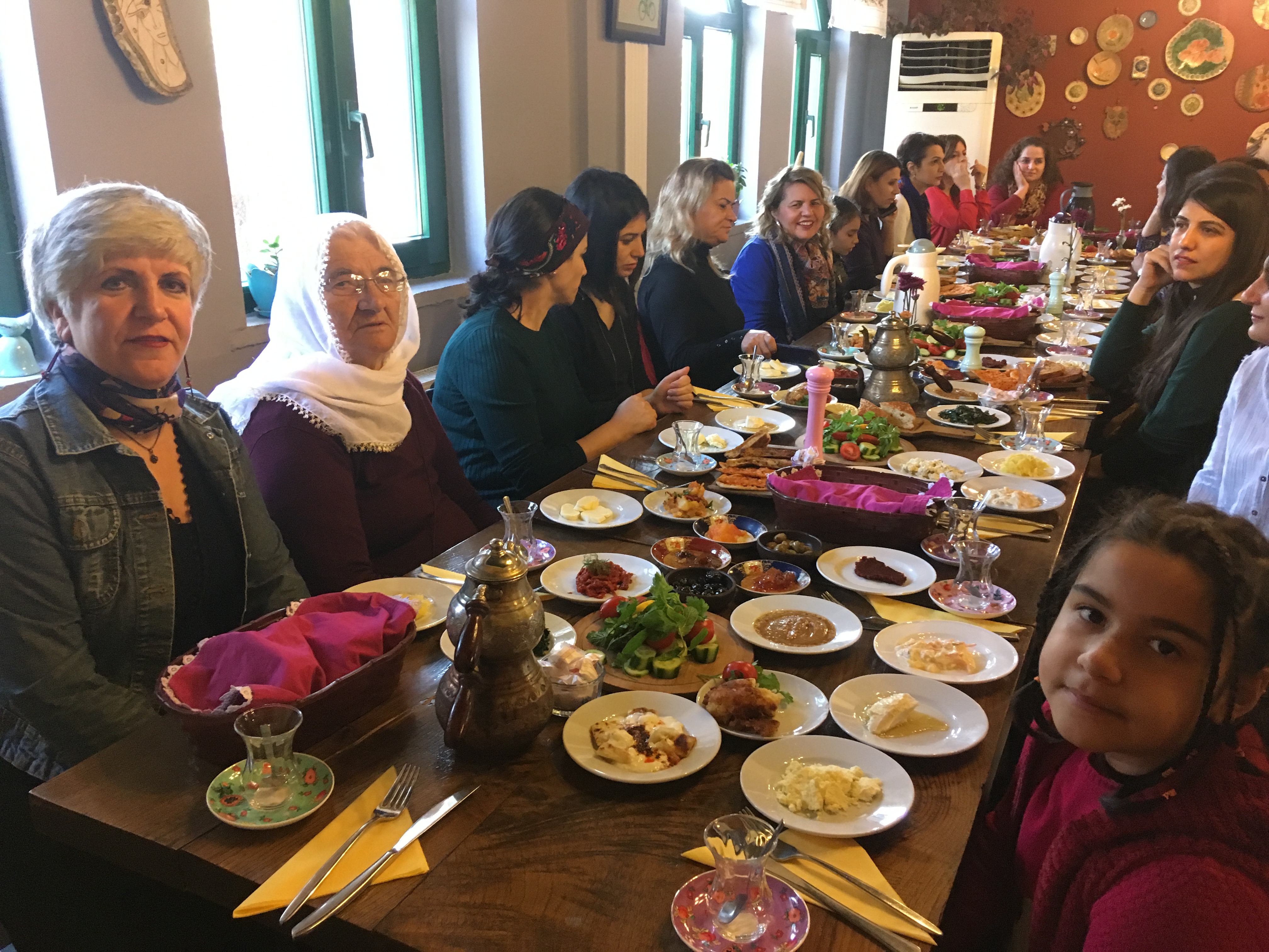 Diyarbakır Şubemiz Kadınlarla Kahvaltı Düzenledi