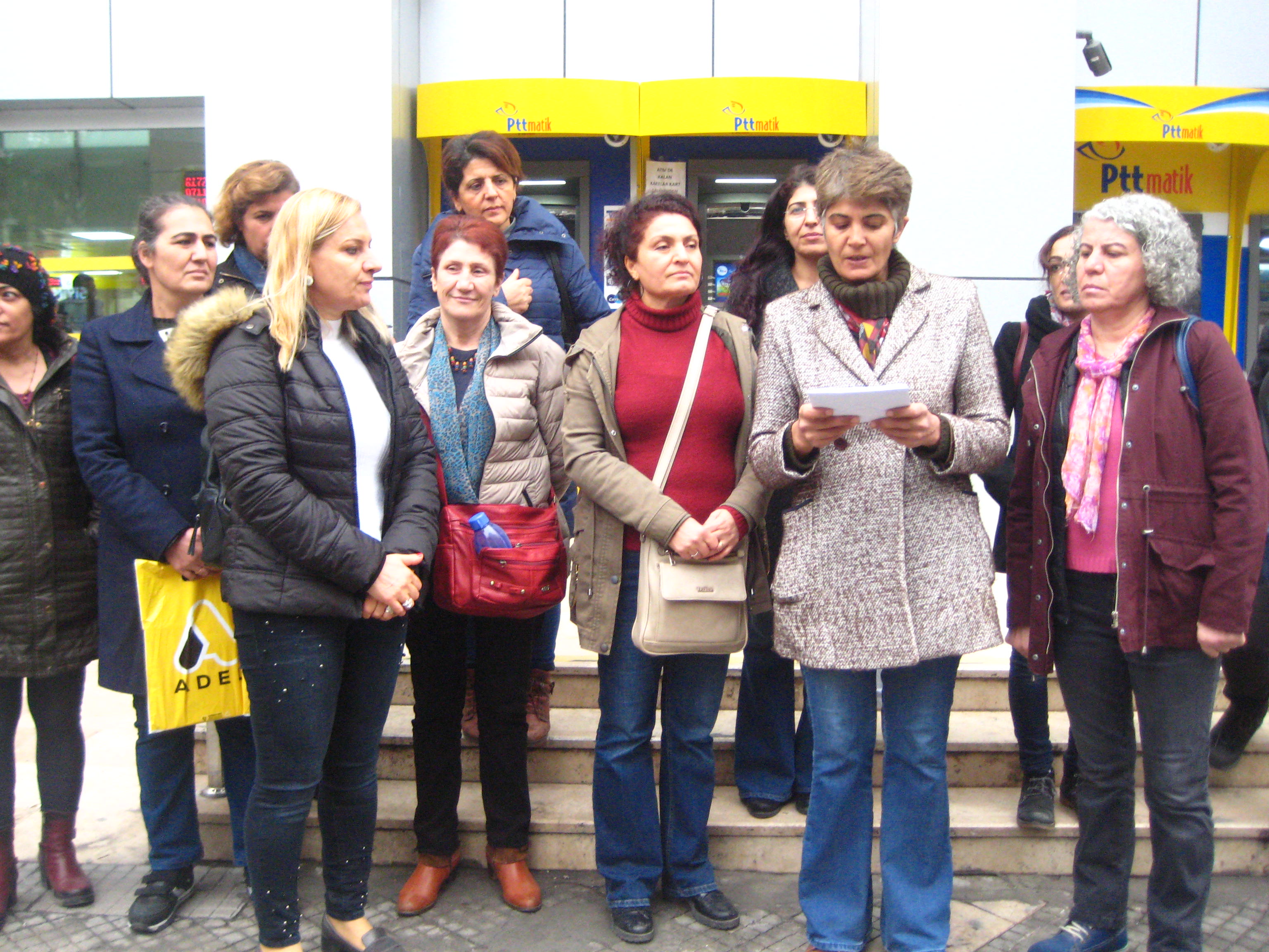 Malatya Demokratik Kadın Platformu KESK’li Kadın Tutsaklara Kart Gönderdi