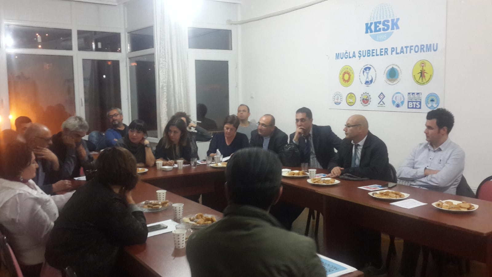 KESK’liler Muğla’da Emek Demokrasi Güçleriyle 17 Kasım İzmir Bölge Mitingini Değerlendirdi