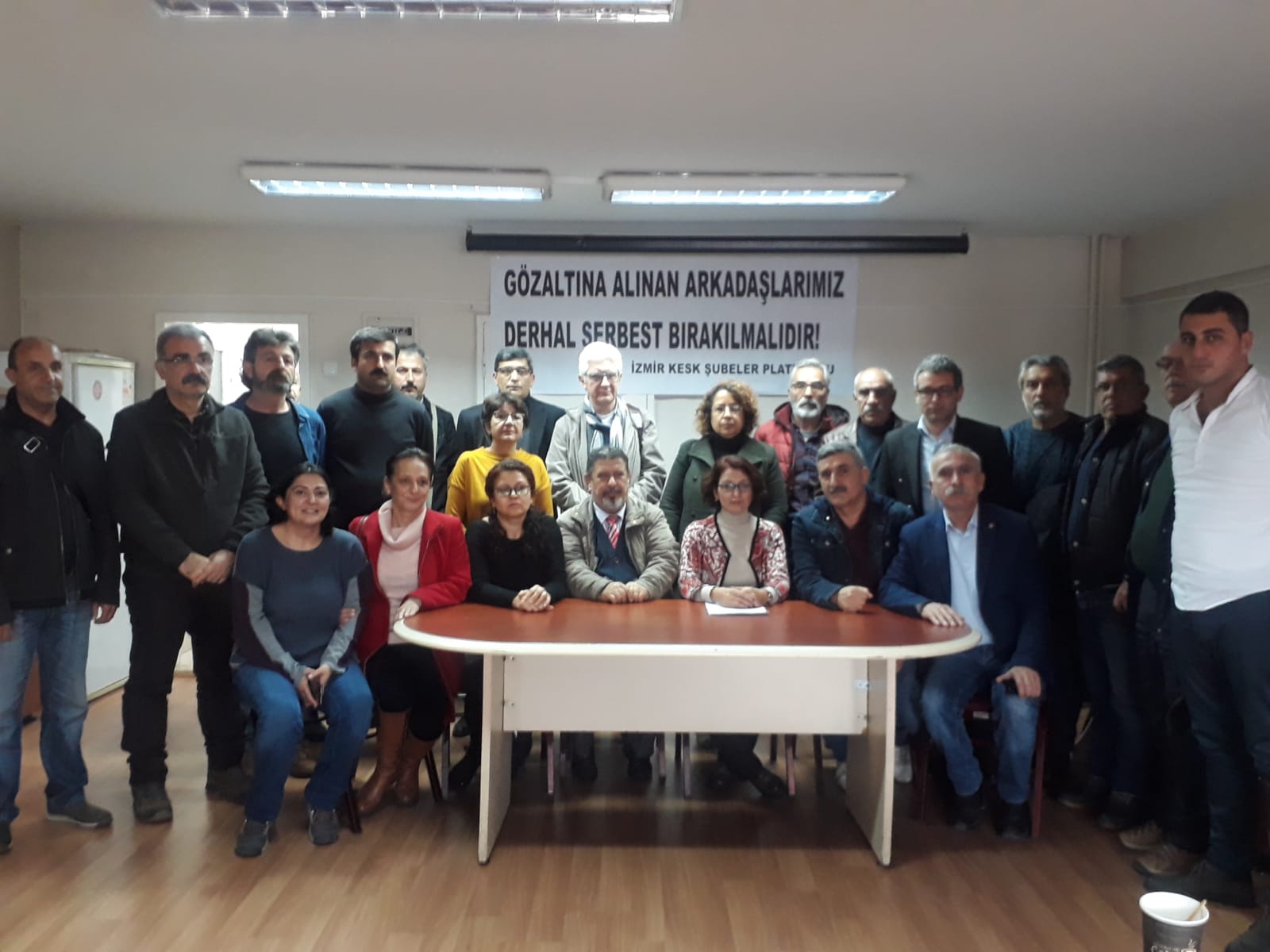 KESK İzmir Şubeler Platformu: Gözaltına Alınan Arkadaşlarımız Derhal Serbest Bırakılsın