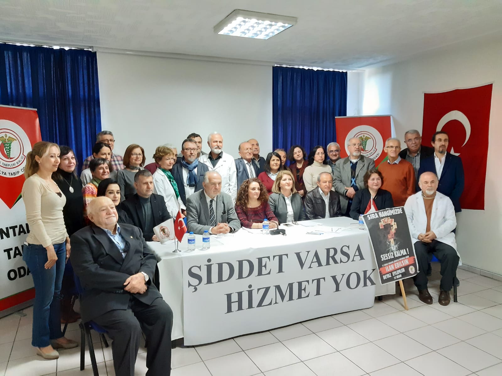 Antalya Sağlık Emek ve Meslek Örgütlerinden 15 Mart Ankara Büyük Beyaz Mitingi’ne Çağrı