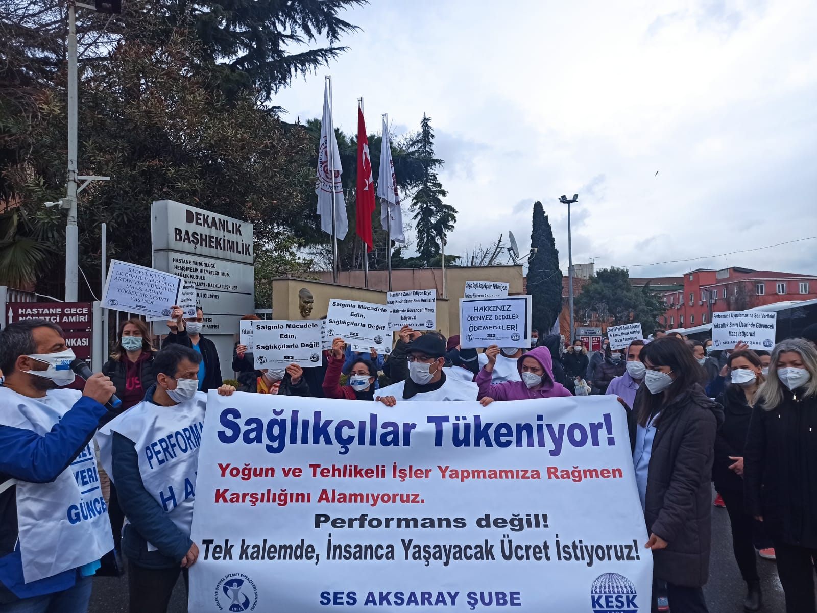 İstanbul Aksaray Şubemizden İstanbul Tıp Fakültesi Önünde Eylem
