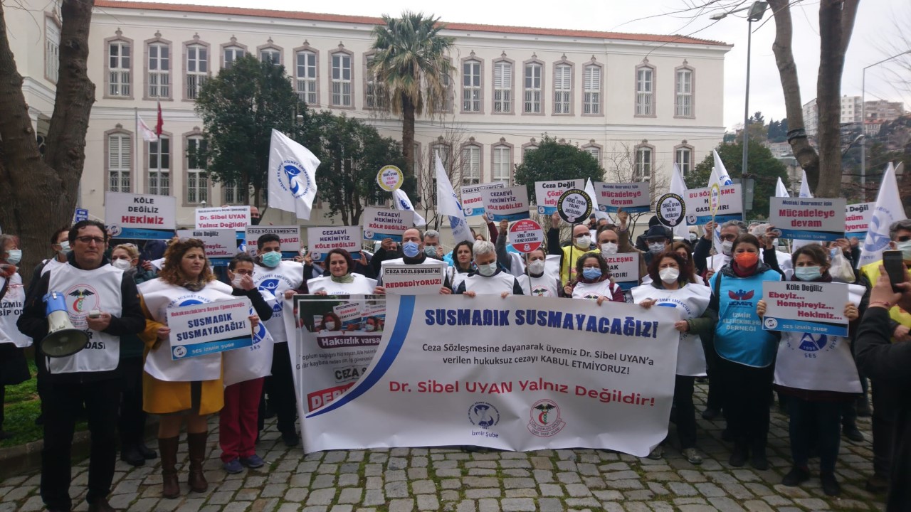 İzmir Şubemiz ve İzmir Tabip Odası: Susmadık, Susmayacağız! Doktor Sibel Uyan Yalnız Değildir!