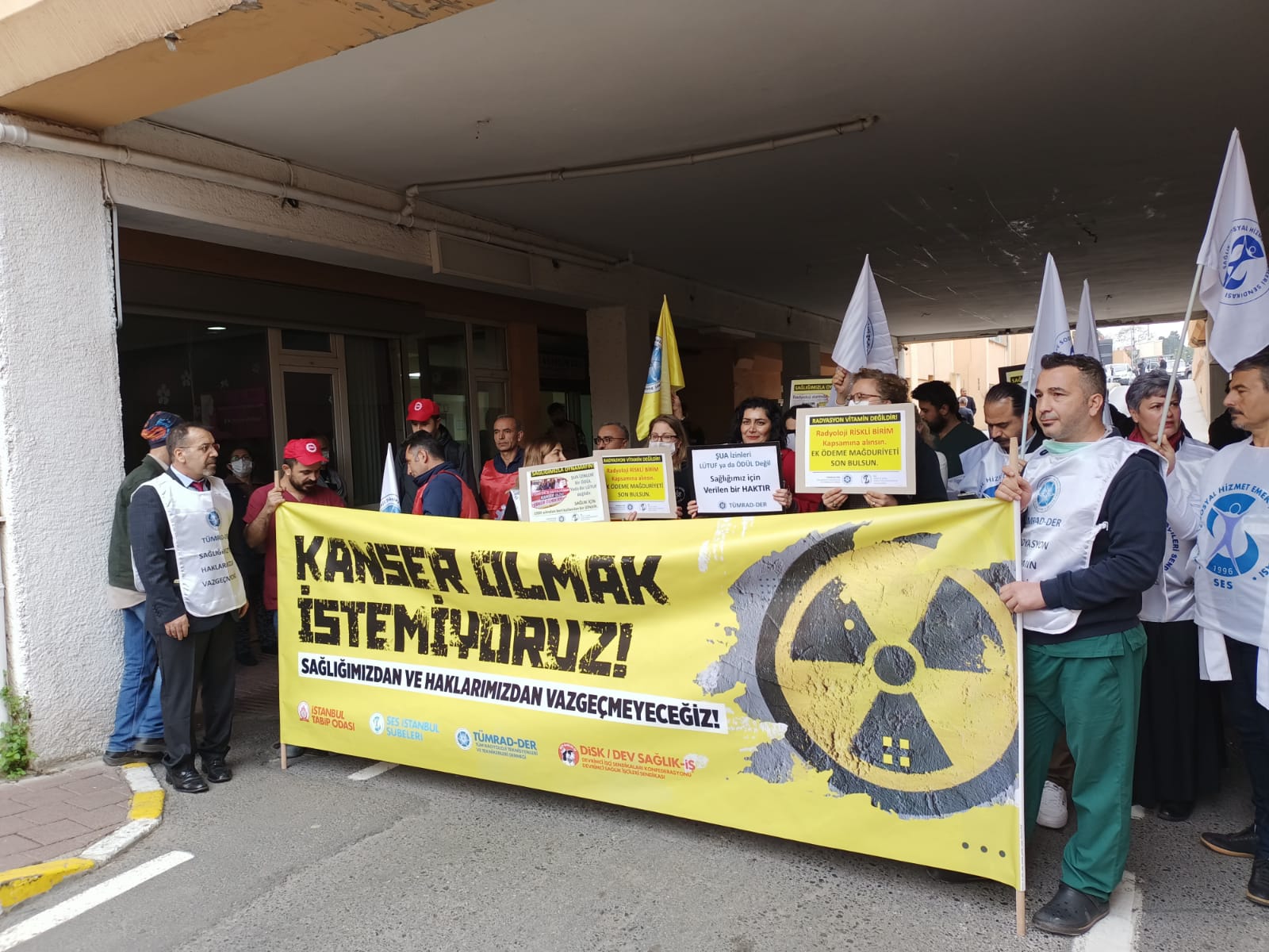 Radyoloji Çalışanlarının Sorunlarına ve Taleplerine Dikkat Çeken İstanbul Şubelerimiz, TÜMRAD-DER, Dev Sağlık-İş ve İstanbul Tabip Odası: Sağlığımızdan ve Haklarımızdan Vazgeçmeyeceğiz!